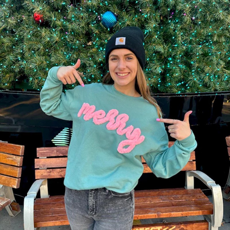 Personalized Chenille YARN EMBROIDERED Sweatshirt Hoodie Chrismas Gift for Family