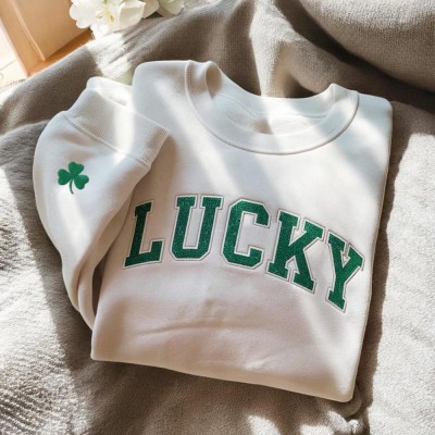 Personalized Embroidered Glitter Lucky Sweatshirt With Three-Leaf Clover For St Patrick's Day
